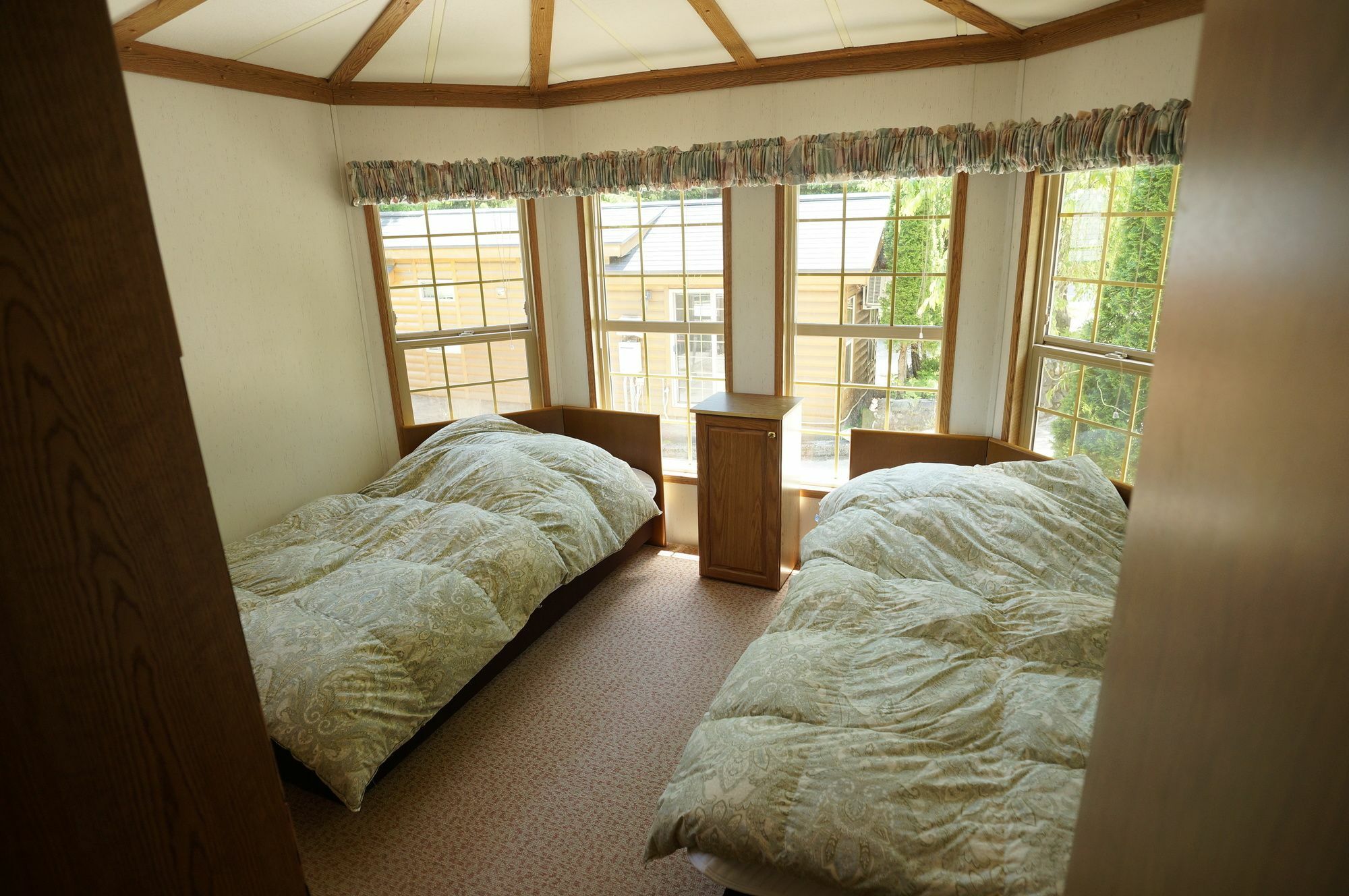 Hakuba Canadian Lodge Bagian luar foto
